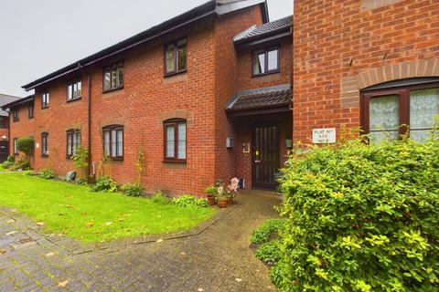 2 bedroom apartment for sale, Churchill Court, Beaconsfield Road, Aylesbury HP21