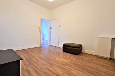 2 bedroom flat to rent, London Road, Isleworth, TW7