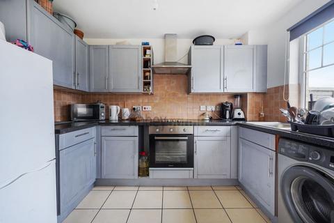 2 bedroom terraced house for sale, Spinnaker Close, Barking