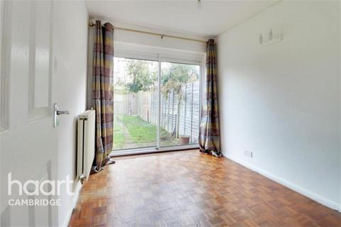 3 bedroom semi-detached house to rent, Doggett Road, Cambridge