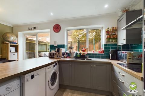 49 Boyce Close, Basingstoke, RG22 4JY