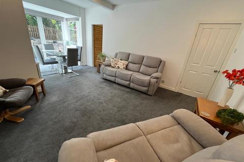 55 Ashworth Lane, Mottram, Hyde, SK14 6NU
