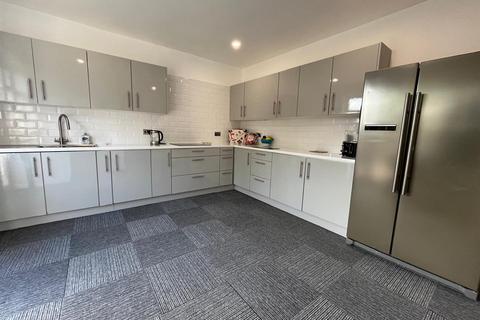 55 Ashworth Lane, Mottram, Hyde, SK14 6NU