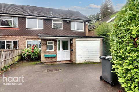 4 bedroom semi-detached house for sale, Norreys Drive, Maidenhead