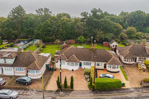 60 Broad Walk, Hockley, SS5 5DF