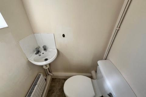 100 Balmoral Road, Northampton, NN2 6JZ