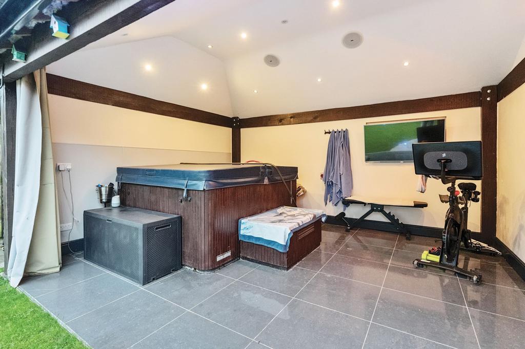 Hot Tub / Garden Room