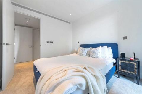 2 bedroom flat to rent, Cassini Apartments, London, W12