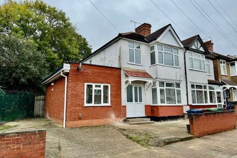 5 bedroom semi-detached house to rent, Bouverie Road, Harrow HA1