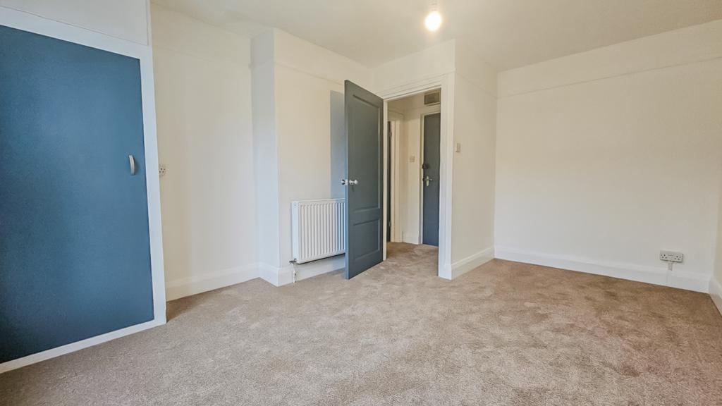 Living room 3