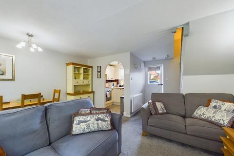 2 bedroom cottage for sale, 36 Resolution Close, Captain Cooks Haven