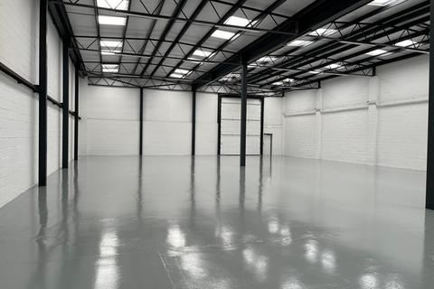 Warehouse to rent, Milton Keynes MK14