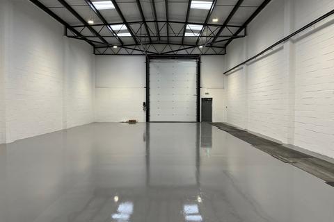 Warehouse to rent, Milton Keynes MK14