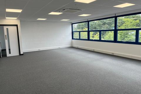 Warehouse to rent, Milton Keynes MK14