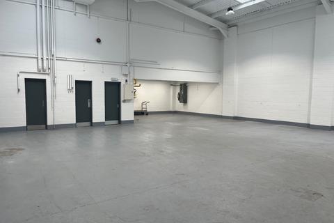 Warehouse to rent, Milton Keynes MK1