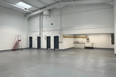 Warehouse to rent, Milton Keynes MK1