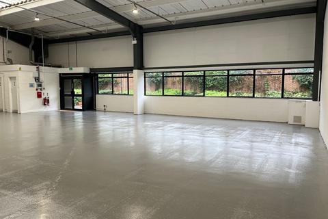 Warehouse to rent, Milton Keynes MK1