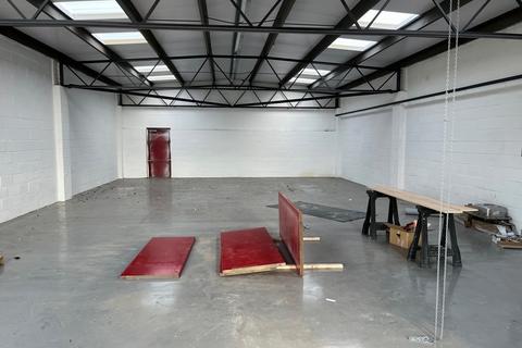 Warehouse to rent, Milton Keynes MK14