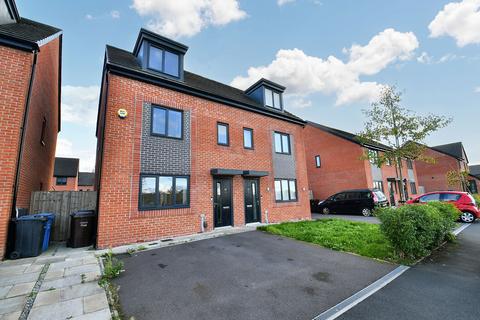 15 Riverside Way, Salford, M6 6HN
