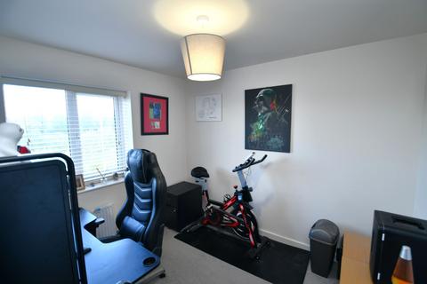 15 Riverside Way, Salford, M6 6HN