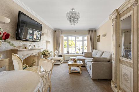 2 Cedar Glade, Dunnington, York, YO19 5QY