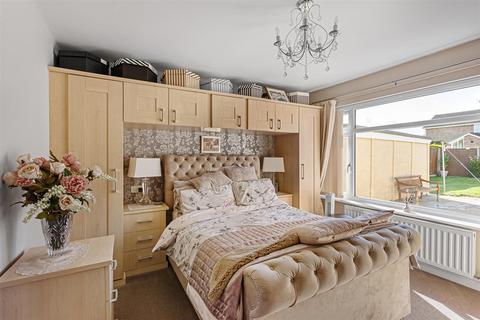 2 Cedar Glade, Dunnington, York, YO19 5QY