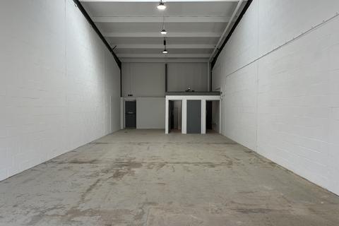 Warehouse to rent, Milton Keynes MK12