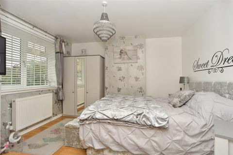 3 bedroom end of terrace house for sale, Vincent Gardens, Sheerness, Kent