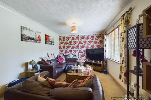 3 bedroom terraced house for sale, Quilter Road, Basingstoke RG22