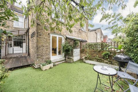 2 bedroom flat for sale, Tunley Road, London NW10