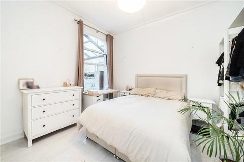 2 bedroom flat for sale, Tunley Road, London NW10