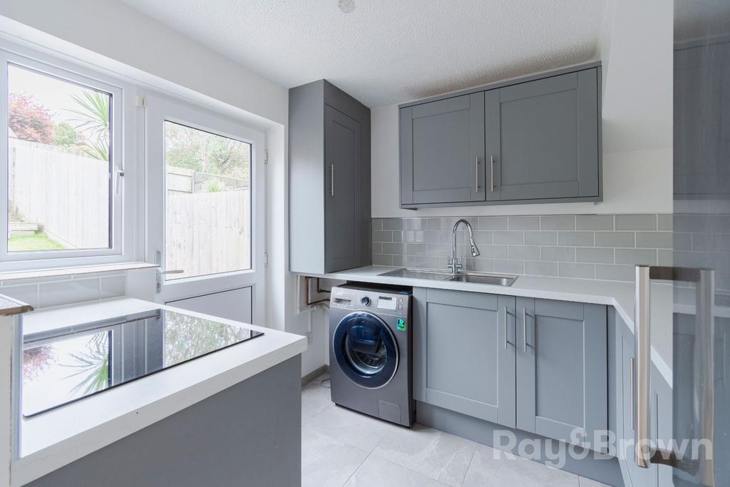 Thornhill, Cardiff CF14 3 bed terraced house for sale £275,000