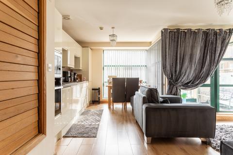 2 bedroom flat for sale, Stone Street, Bradford BD1