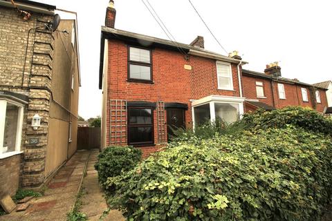 2 bedroom semi-detached house to rent, Walton, Felixstowe