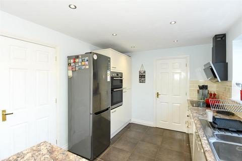 2 Stokehill, Hilperton, Trowbridge, BA14 7TJ