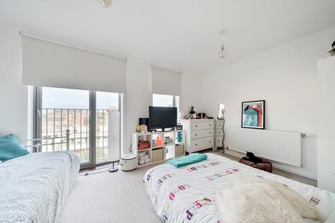 2 bedroom apartment for sale, Katie Court, 7 Edwin Street, London, E16