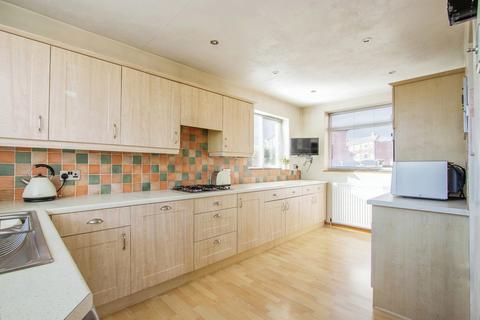 4 bedroom semi-detached house for sale, Haigh Moor Crescent, Wakefield WF3