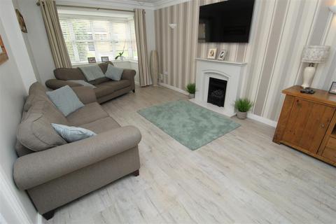 17 Birchtree Drive, Liverpool, L31 1DE