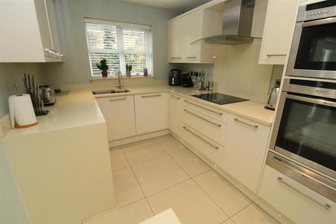 17 Birchtree Drive, Liverpool, L31 1DE