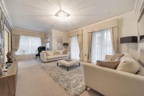 2 bedroom flat to rent, Cockfosters Road, Barnet