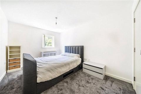 2 bedroom apartment for sale, Flat 2, Chestnut Court, Park View Road, Leatherhead