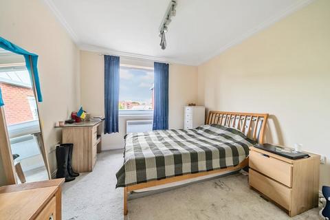 2 bedroom flat for sale, Basingstoke,  Hampshire,  RG21