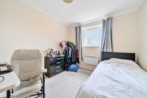 2 bedroom flat for sale, Basingstoke,  Hampshire,  RG21