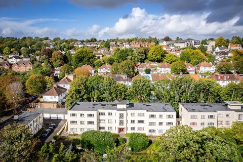 2 bedroom apartment for sale, Brighton Road, Purley, CR8