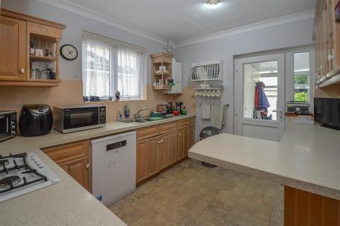 2 bedroom semi-detached bungalow for sale, Whitby Avenue, Ingrave, Brentwood