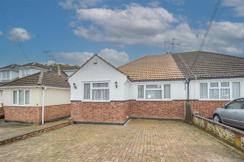 15 Whitby Avenue, Ingrave, Brentwood, CM13 3NT
