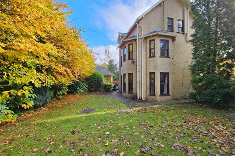 3 bedroom detached house to rent, Westwood, St. Margarets Road, Altrincham