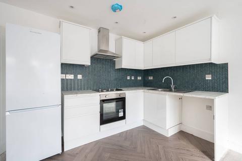 2 bedroom flat to rent, Salisbury Road, Harrow, HA1