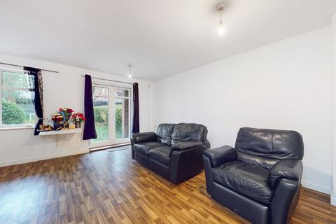 2 bedroom flat to rent, Spring Gardens Road, High Wycombe HP13