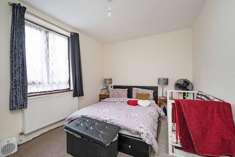 2 bedroom flat for sale, Warwick Grove, Clapton, London, E5